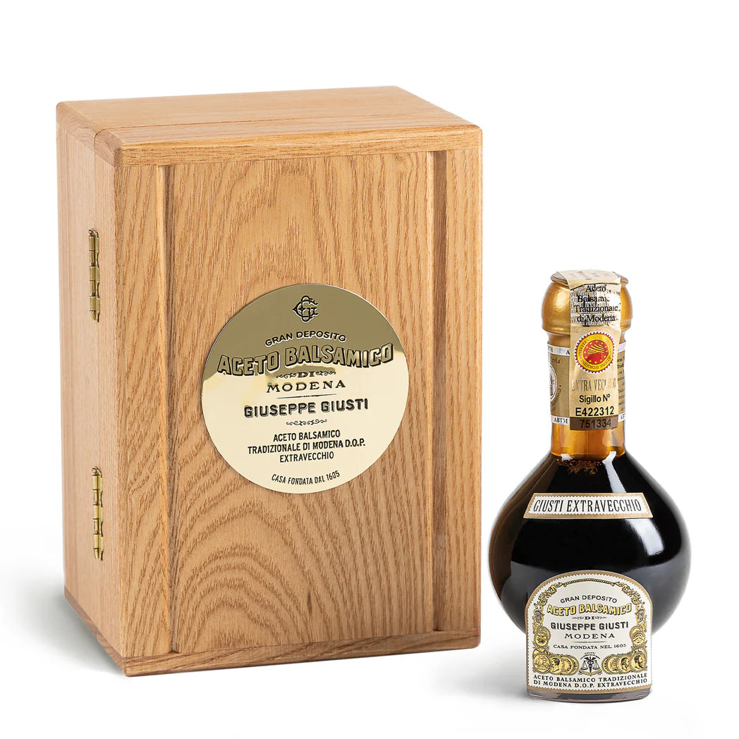 Acetaia Giusti Aceto Balsamico Tradizionale di Modena DOP "Extravecchio" (0,1l) - Gourmet Markt