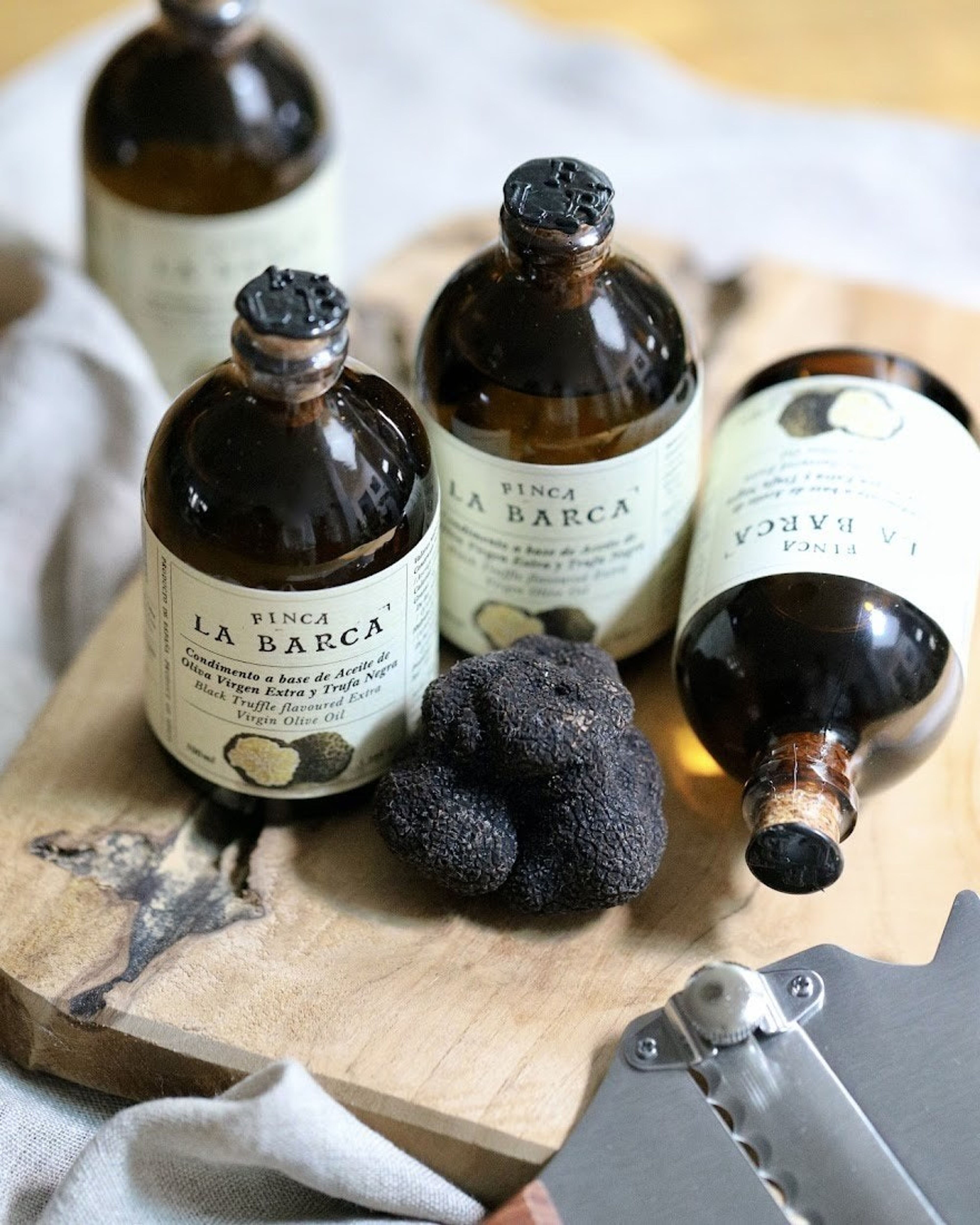 Finca La Barca Natives Olivenöl extra mit Trüffel (0,1l) - Gourmet Markt